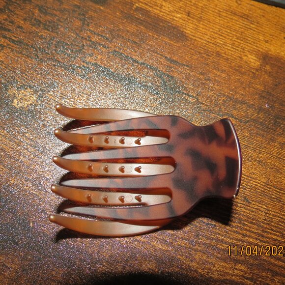 Scunci Large Flat Tortoise Shell Clip 1 piece - Picture 2 of 2